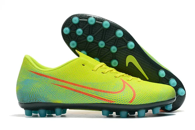 Nike أبيض أسود منخفض القطعة علوة اصطناعية قفص وسط القدم بتصميم زيغزاج كرة القدم للعشب الصناعي 13