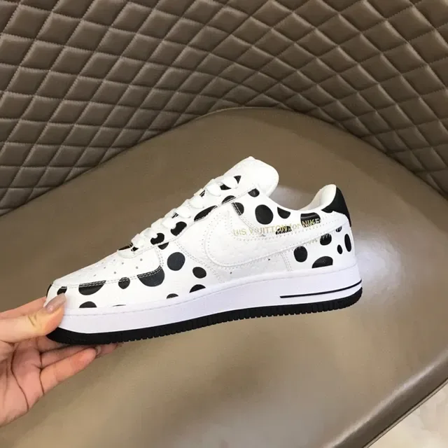 Nike White Black Low-Top Polka-Dot Print Lifestyle Sneakers 3