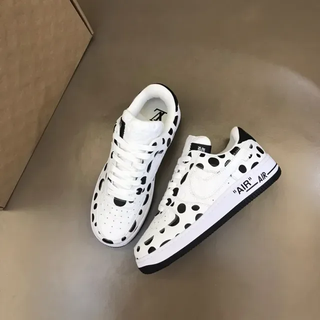 Nike White Black Low-Top Polka-Dot Print Lifestyle Sneakers 4