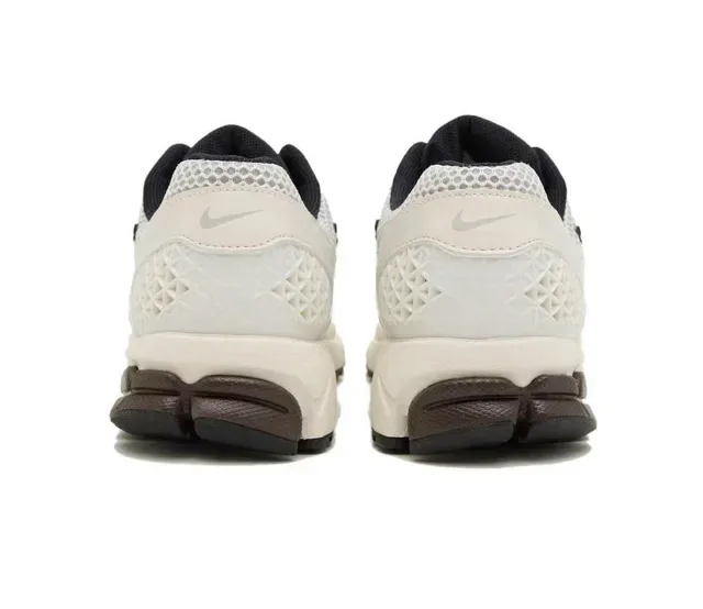 Nike Zapatos Running blanco y negro malla media suela segmentada acolchada 6