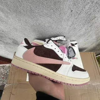 Nike White Brown Low-Top Silhouette Suede And Leather Paneling Lifestyle Sneakers