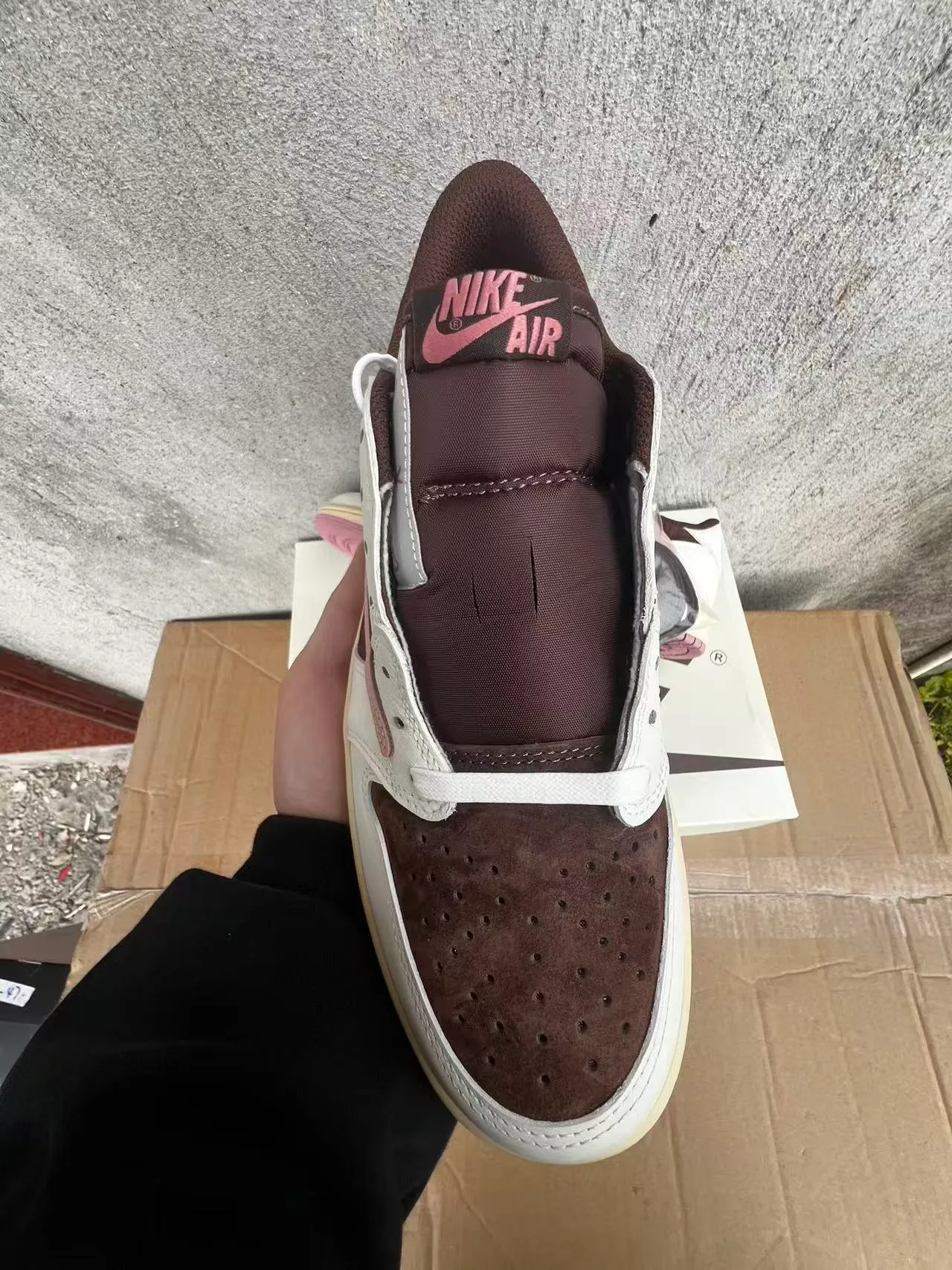 Nike White Brown Low-Top Silhouette Suede And Leather Paneling Lifestyle Sneakers 3