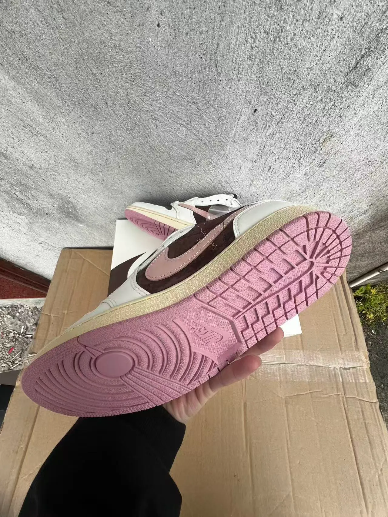 Nike White Brown Low-Top Silhouette Suede And Leather Paneling Lifestyle Sneakers 6