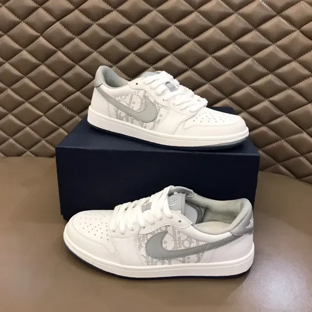 Nike White Gray Low-Top Perforated Toe Lifestyle Sneakers 7