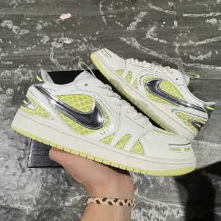 Nike सादा सबুজ लो-टॉप लेयर्ड सिंथेटिक मेश अपार लाइफस्टाइल स्निकर्स