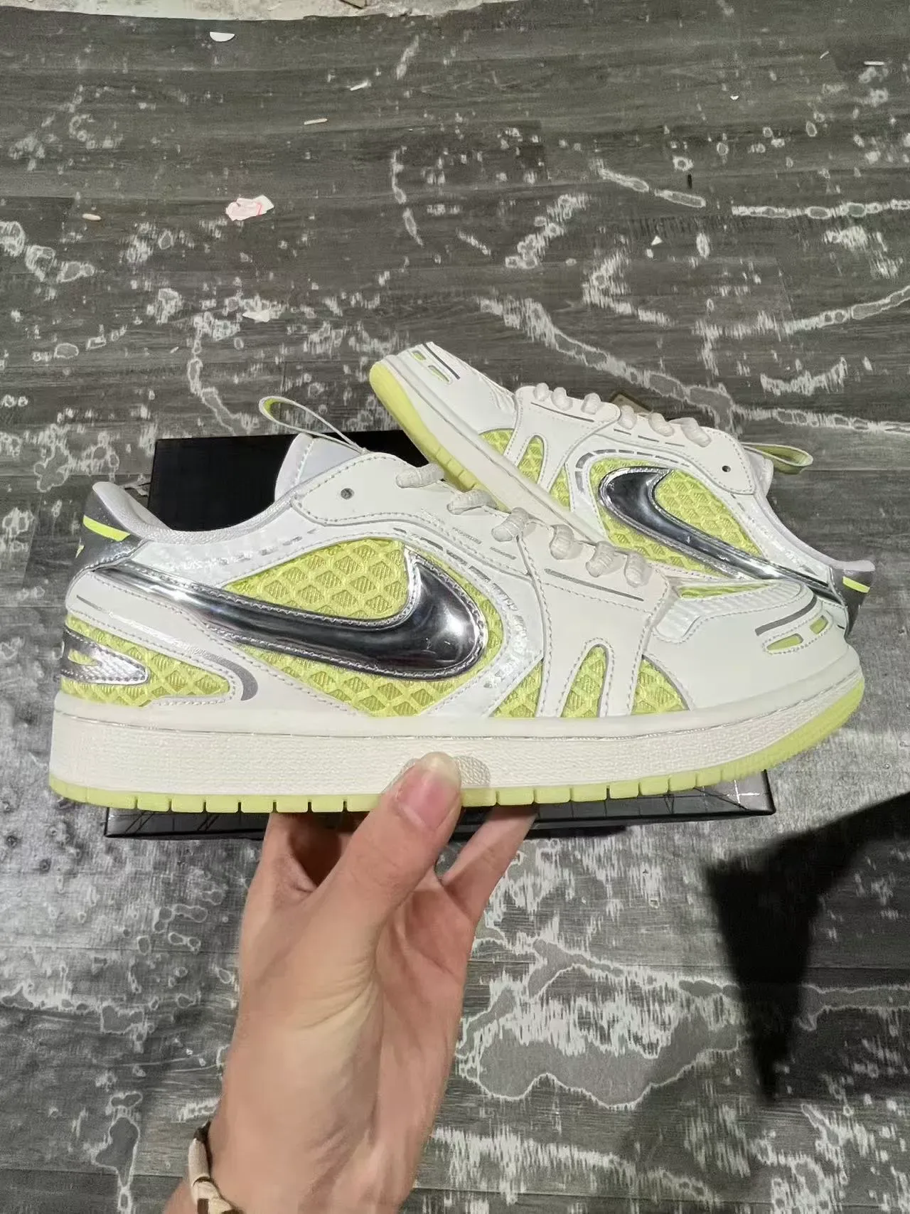 Nike White Green Low-Top Layered Synthetic-Mesh Upper Lifestyle Sneakers 7
