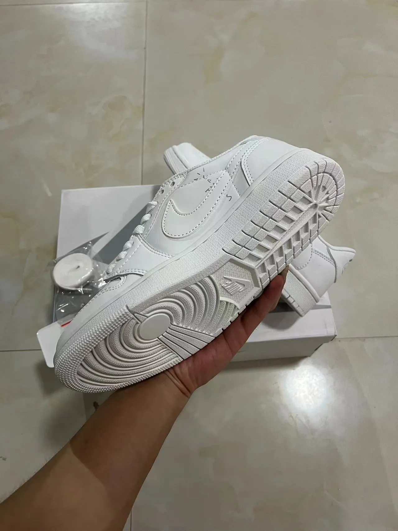 Nike White Leather Upper Stitched Overlay Construction Lifestyle Sneakers 6