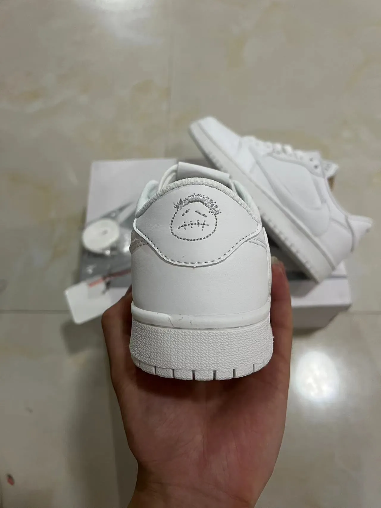 Nike White Leather Upper Stitched Overlay Construction Lifestyle Sneakers 8