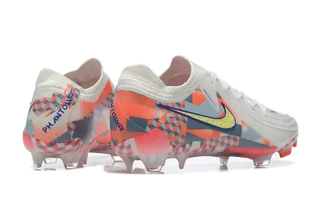 Nike Tênis de Futebol Branco Multicolor Upper de Malha Impressão Geométrica Firm-Ground 5