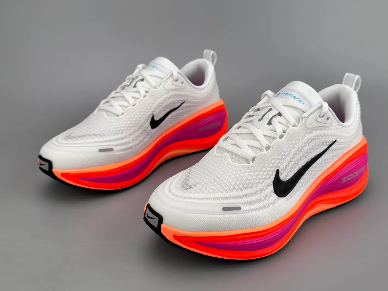 Nike White Orange Engineered Mesh Upper Sculpted Wavy Midsole Running Shoes 7