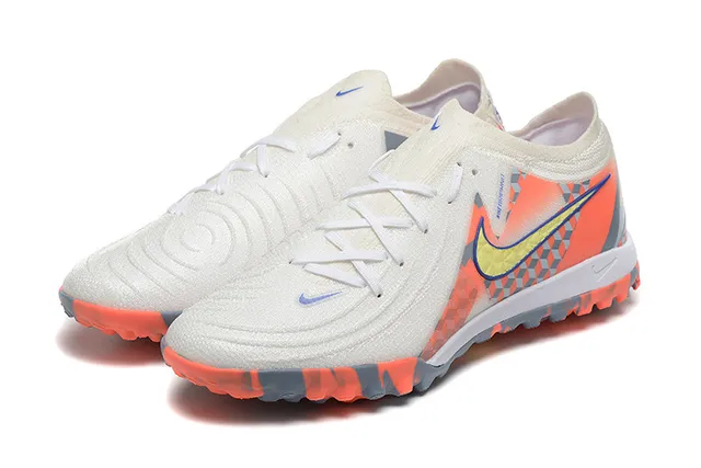 Nike Blanco Naranja Bajo Corte Parte Superior Sintética Patrón de Superposición Geométrica Zapatos de Fútbol Turf 8