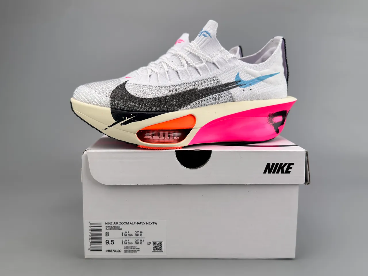 Nike White Pink Knit Upper Air Zoom Forefoot Unit Running Shoes 6