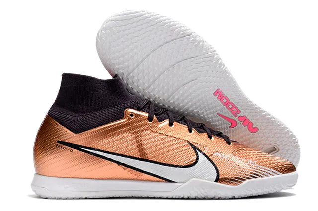 Nike chaussures de football indoor à col haut Flyknit en blanc et violet 8