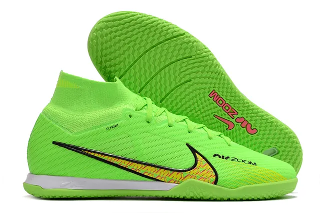 Nike chaussures de football indoor à col haut Flyknit en blanc et violet 11