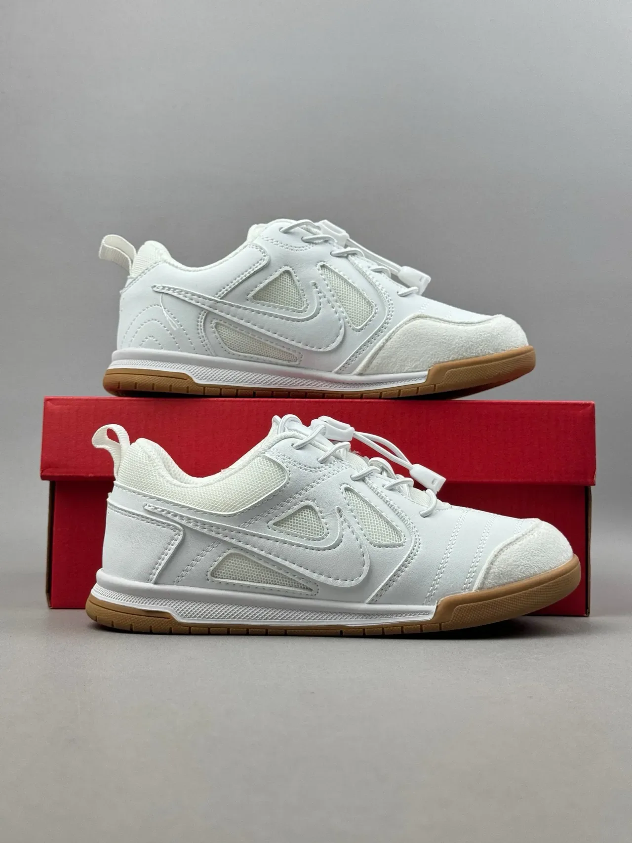 Nike White Red Low-Top Gum Sole Lifestyle Sneakers 4
