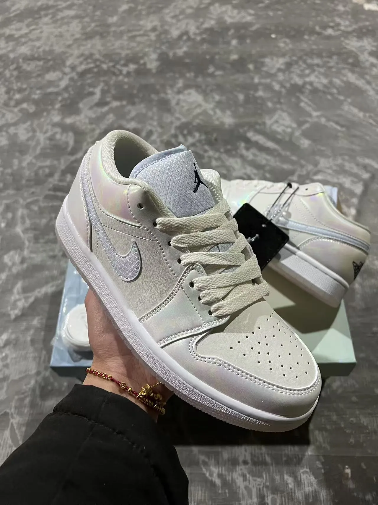 Nike White Silver Low-Top Iridescent Holographic Leather Lifestyle Sneakers 2