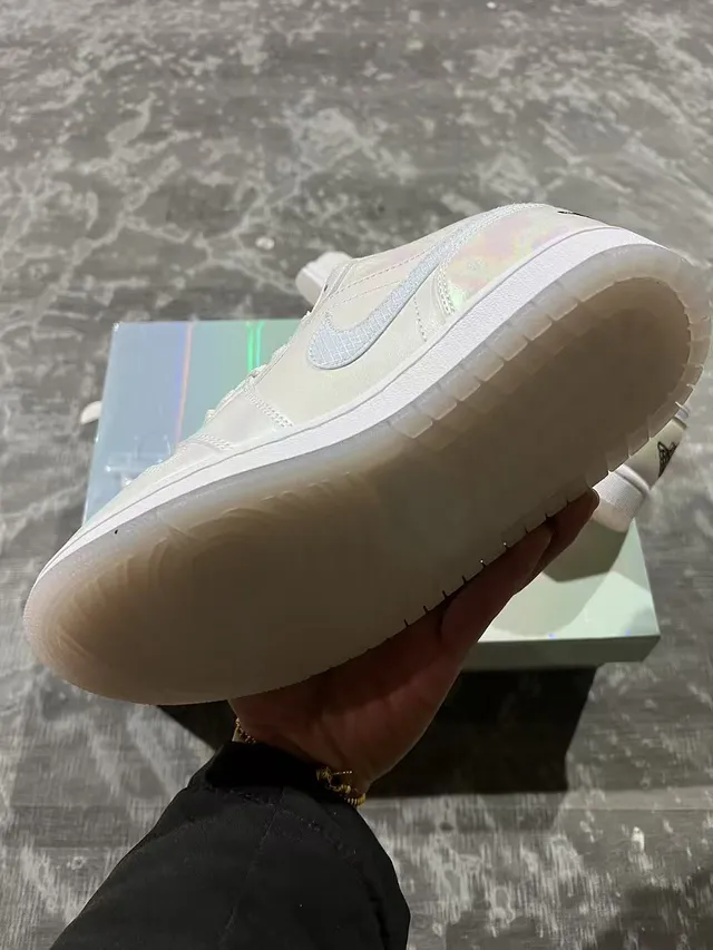 Nike White Silver Low-Top Iridescent Holographic Leather Lifestyle Sneakers 6