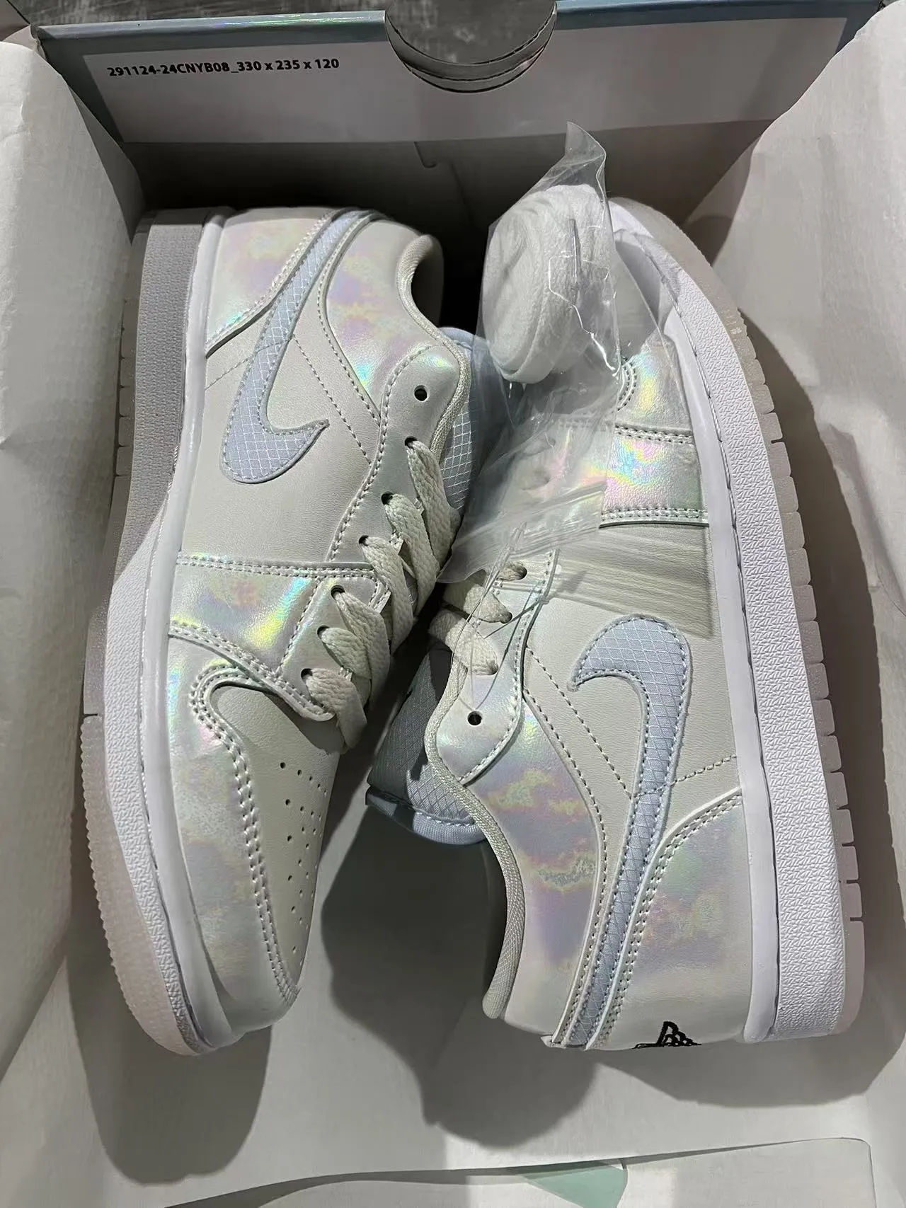 Nike White Silver Low-Top Iridescent Holographic Leather Lifestyle Sneakers 9