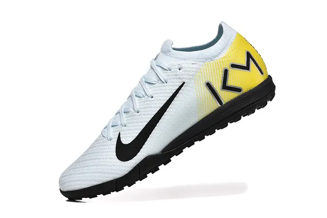 Nike chaussures de soccer indoor avec upper en tricot blanc et jaune, col bas 4