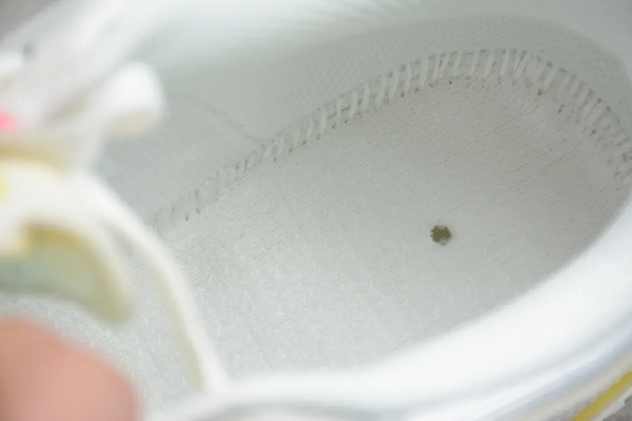 Nike White Yellow Low-Top Platform Sole Lifestyle Sneakers 4