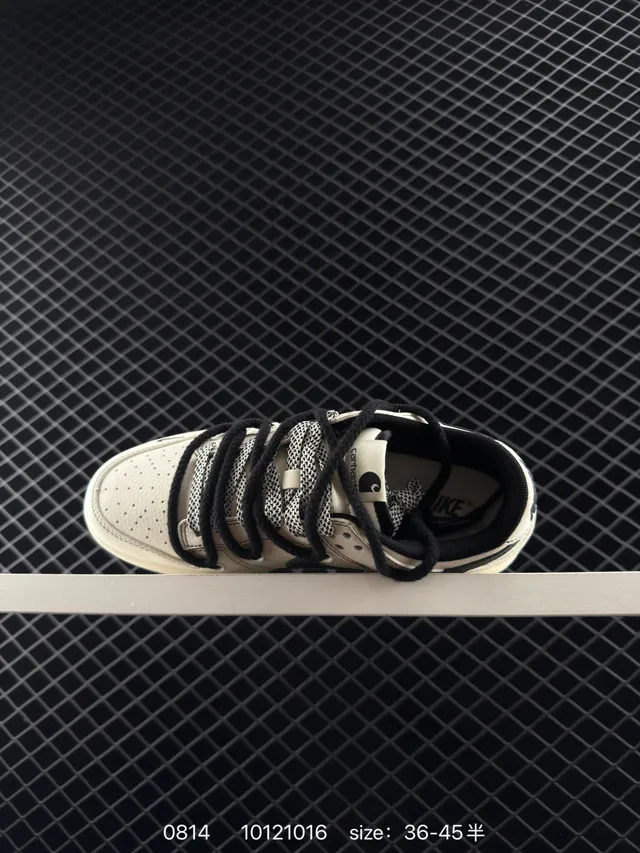 Nike x Carhartt WIP Dunk Low Off-White Black Red Chaussures de Skateboard 3