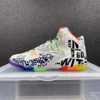 Nike XI सफेद बहुरंगी हाई-टॉप सिल्हूट ग्राफिटि-प्रिंट अपर बास्केटबॉल जूते
