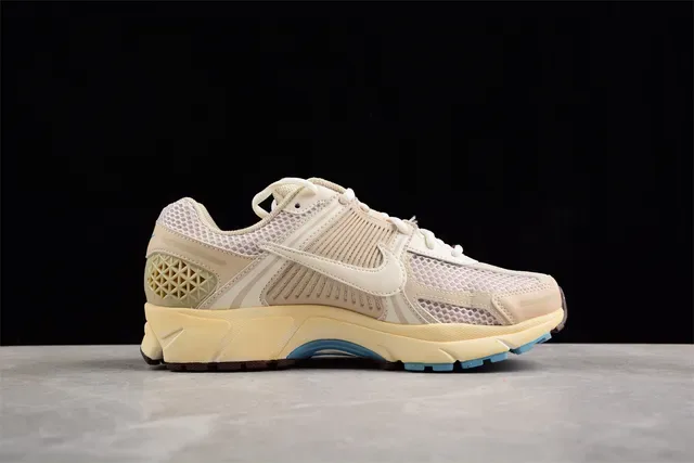 Nike Zoom 2K Beige Cream Lifestyle Sneakers 11