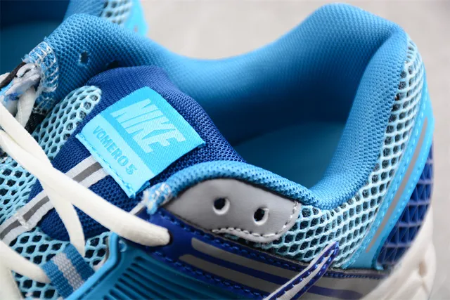 Nike Zoom 2K Blue White Mesh Upper Synthetic Cage Overlay Running Shoes 6