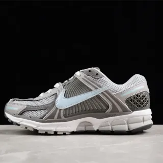 Nike Zoom 2K Gris Bleu Mailles et Synthétique Upper Cage Accent Léger Swoosh Chaussures de course