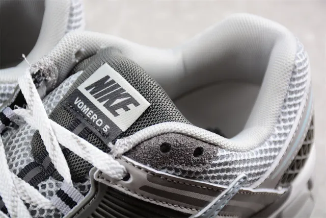 Nike Zoom 2K Gris Bleu Mailles et Synthétique Upper Cage Accent Léger Swoosh Chaussures de course 6