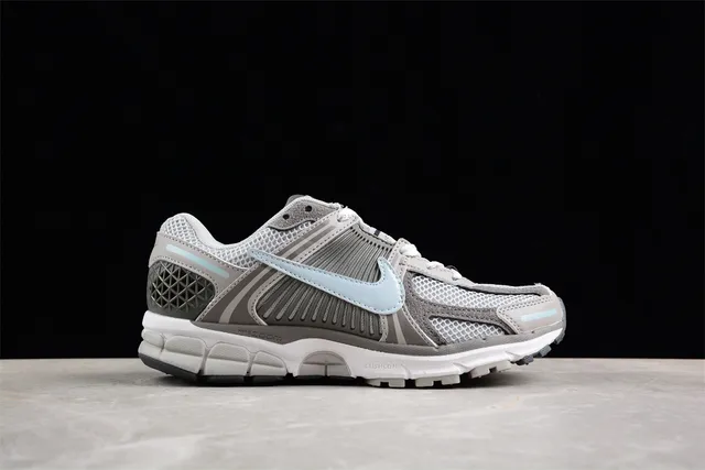 Nike Zoom 2K Gris Bleu Mailles et Synthétique Upper Cage Accent Léger Swoosh Chaussures de course 14