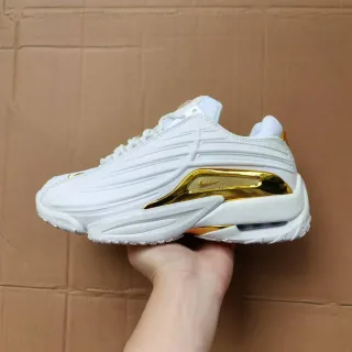 Nike Zoom 2K 白色和金属金生活方式运动鞋