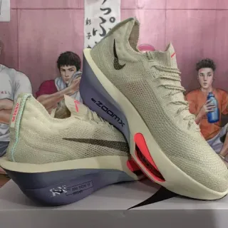 Nike ZoomX Beige Purple Engineered Knit Upper Full-Length Carbon-Fiber Plate Running Shoes