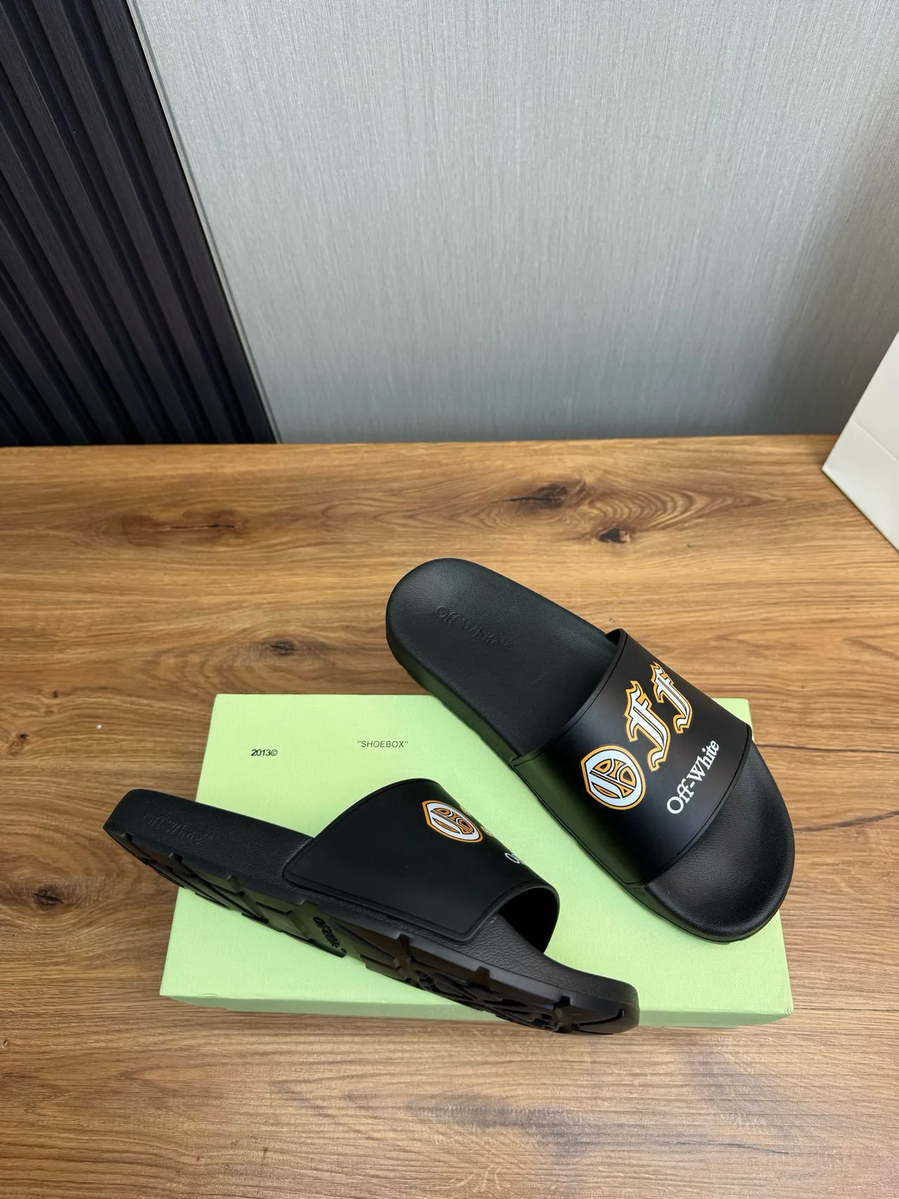 Off-White Anchor Logo Slides Noires 6