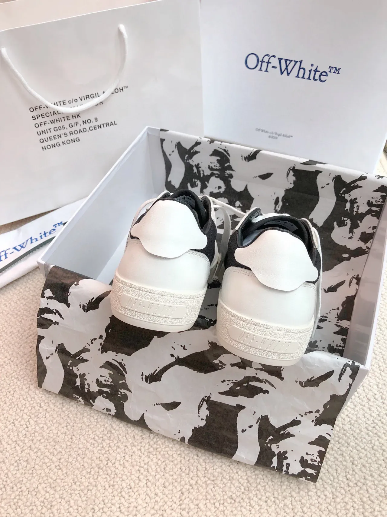 Off-White Noir Beige Baskets Lifestyle Basses Hybrides en Textile-Suede 8