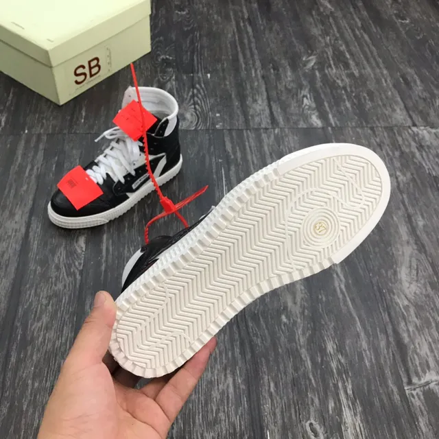 Off-White Chaussures Lifestyle Noir High-Top Industrielles avec Zip-Tie 2