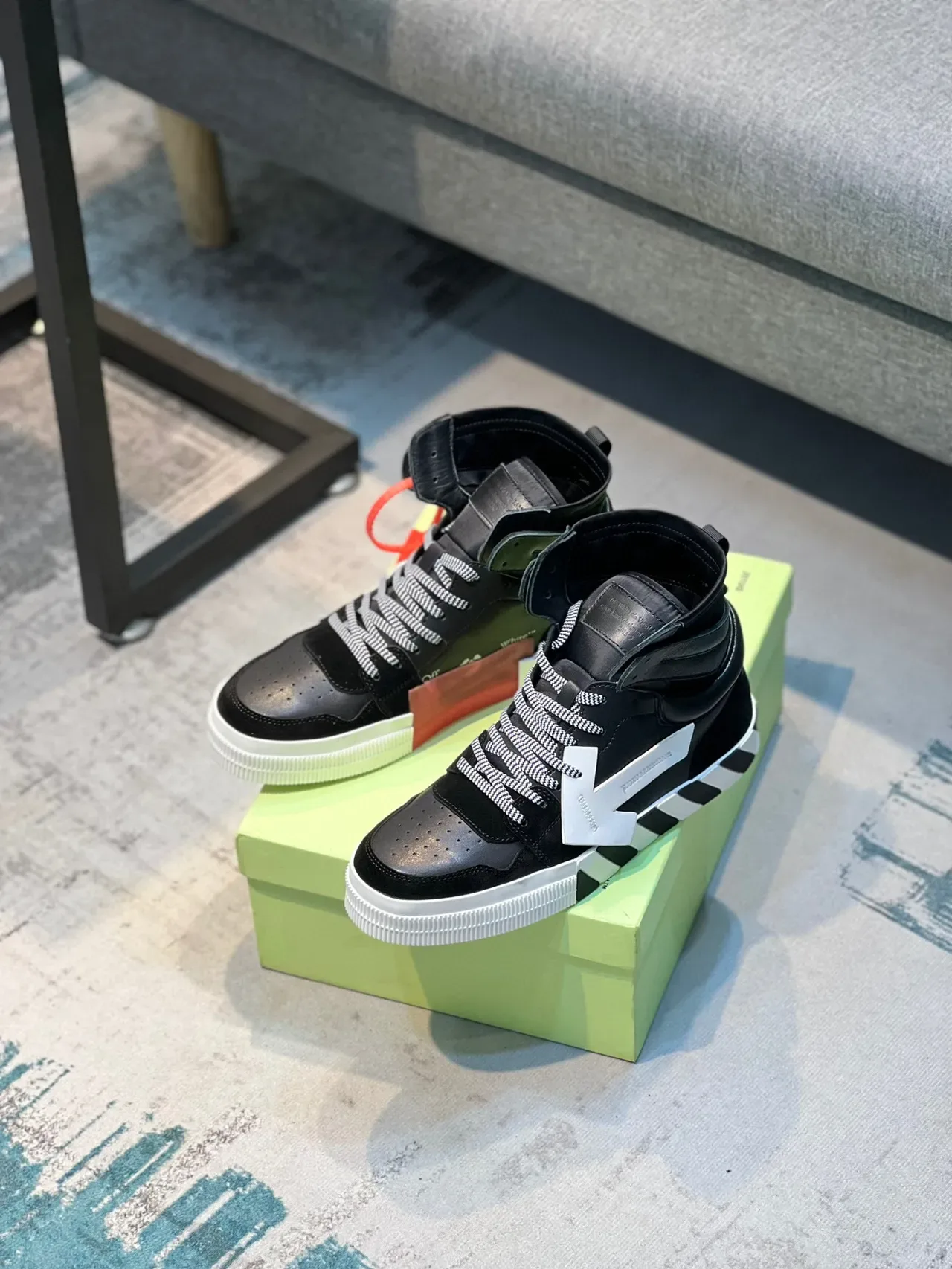 Off-White Baskets Lifestyle Hautes Noires et Blanches 8