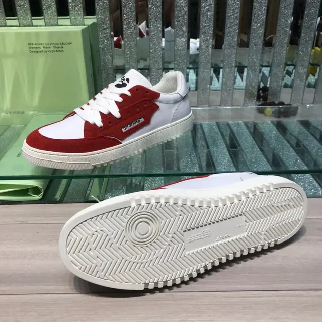 Off-White Sneakers Lifestyle Rouges Low-Top en suède et cuir à panneaux 2