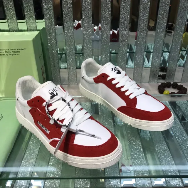 Off-White Sneakers Lifestyle Rouges Low-Top en suède et cuir à panneaux 7