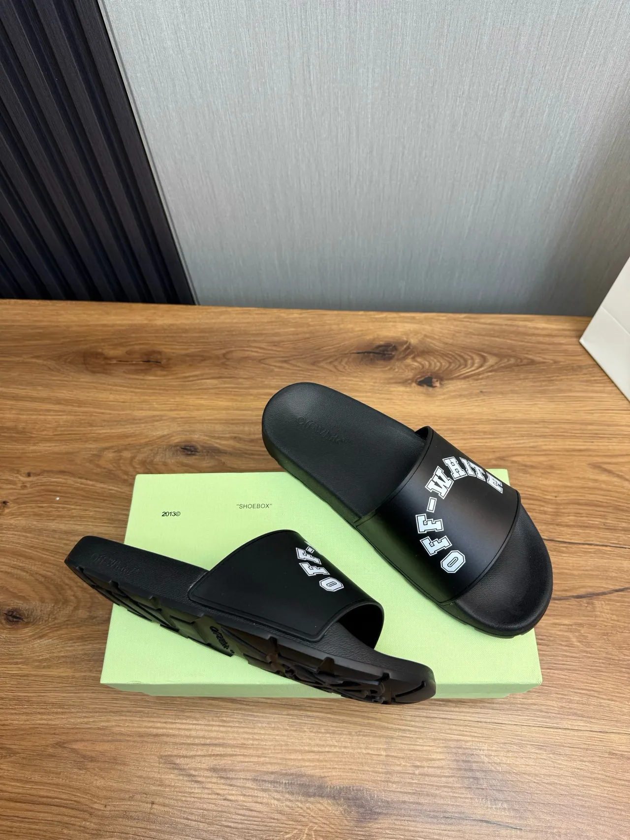 Off-White Slide Noir Construction Caoutchouc Moulé Sangle Unique Large Chaussons 5