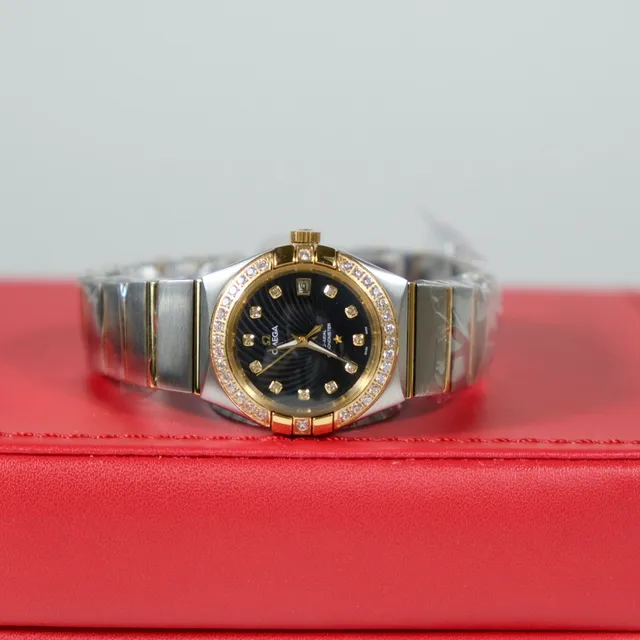 Omega Constellation Lunette Diamantée Cadran Noir Montre Mécanique 4