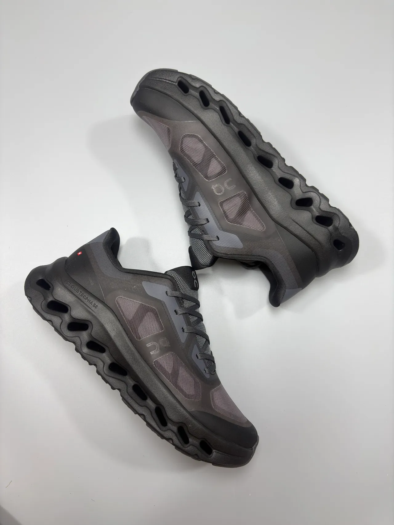 On Black Open-Cell CloudTec Phase Midsole Engineered Mesh Upper Running Shoes 7