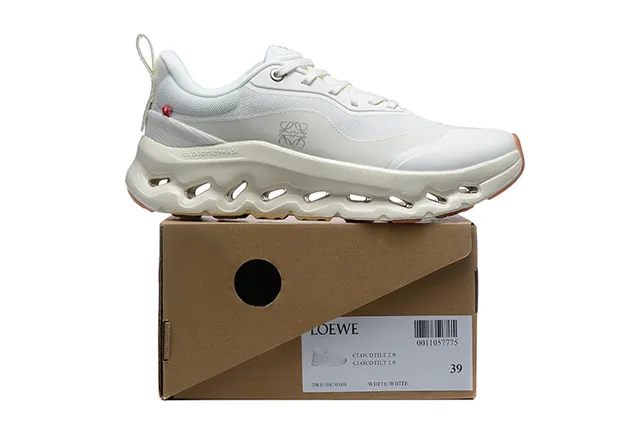 On Cloudmonster Off-White Running Shoes 2