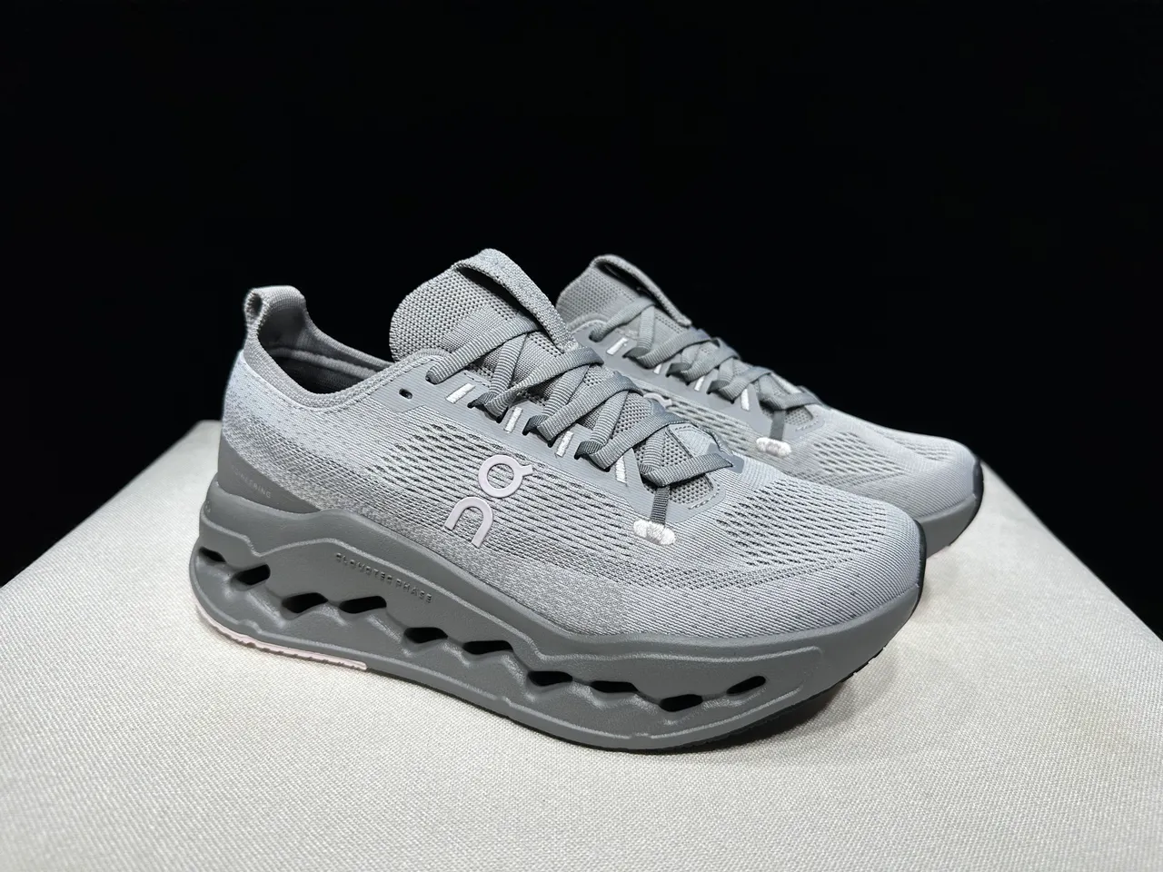 On Gray Black Engineered Knit Upper Open Hexagonal CloudTec Pods Running Shoes 9