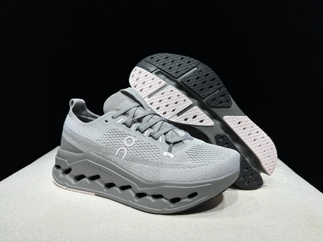 On Gray Black Engineered Knit Upper Open Hexagonal CloudTec Pods Running Shoes 10