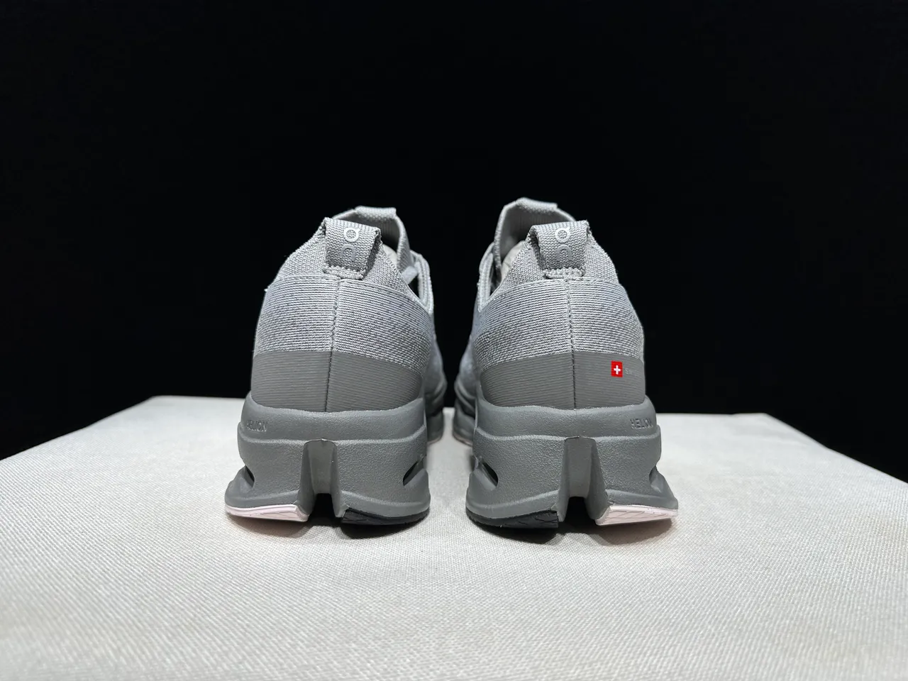 On Gray Black Engineered Knit Upper Open Hexagonal CloudTec Pods Running Shoes 12