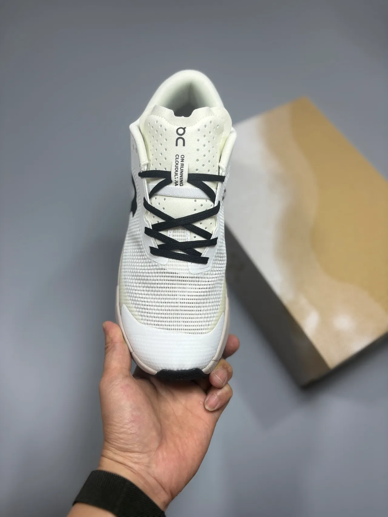 On White Beige Engineered Mesh Upper Open-Cell Helion Midsole Running Shoes 2
