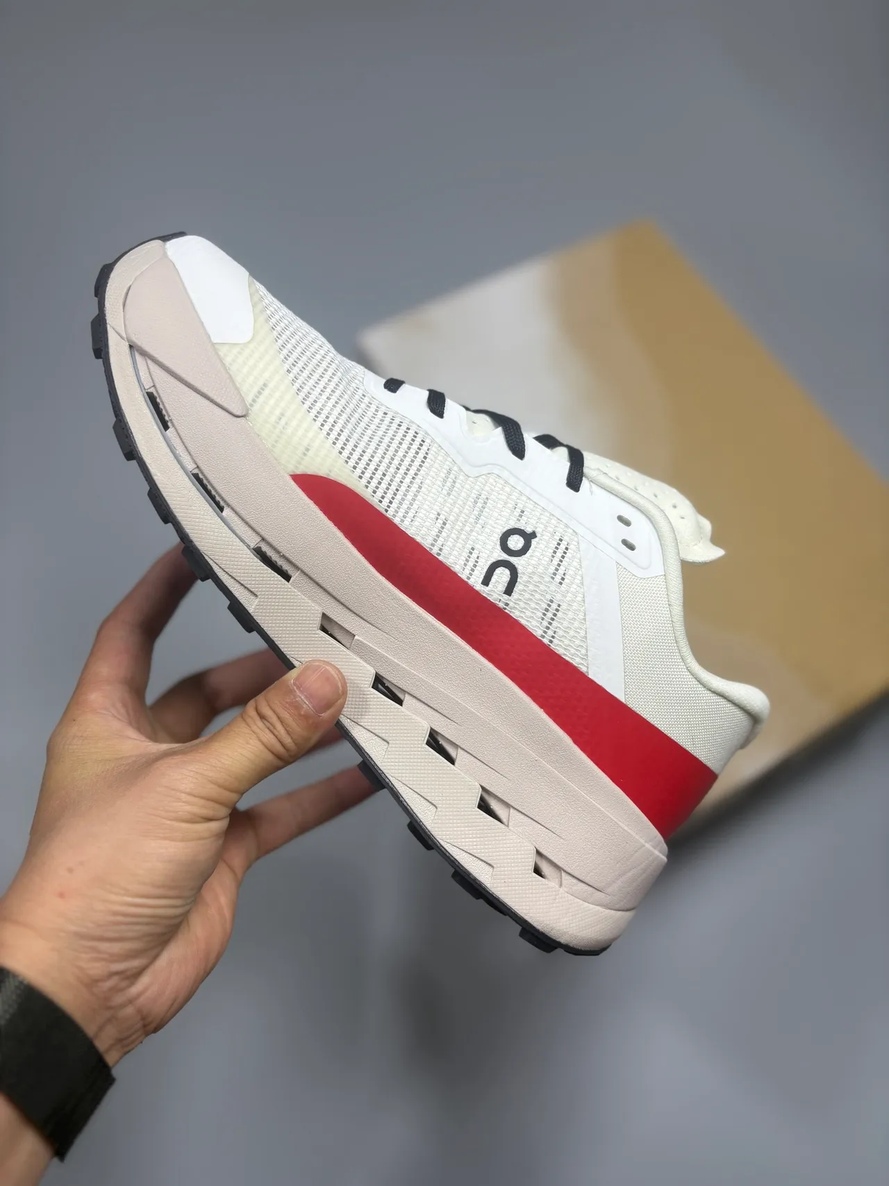 On White Beige Engineered Mesh Upper Open-Cell Helion Midsole Running Shoes 3