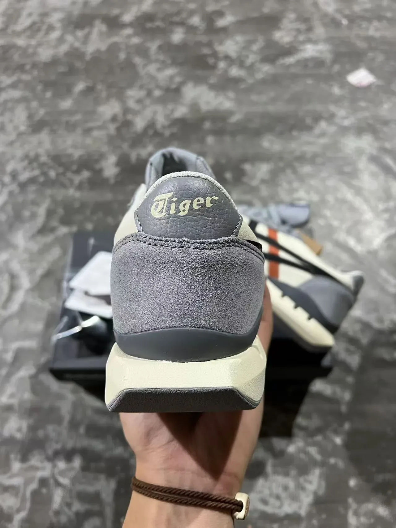 Onitsuka Tiger Gray Black Vintage-Inspired Layered Leather-Suede Upper Lifestyle Sneakers 8