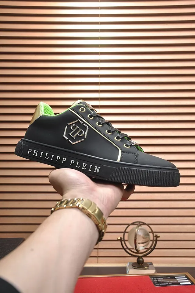 Philipp Plein sneakers lifestyle de couro preto e verde neon 2